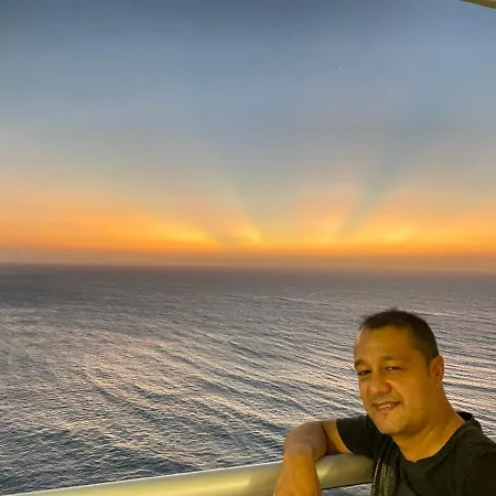 Espectacular Frente Al Mar Apartamento